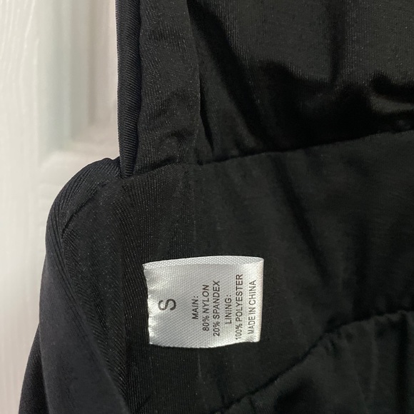 Beachsissi One Piece - Picture 3 of 4